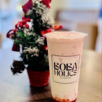 Bobaholics - Strawberry dream latte - Bubble Tea Near Me - San Jose, California