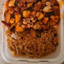 Liyuen - Spicy Kung Pao Chicken combo.