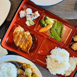 Bento Box with 2 Sides Bento Box with 2 Sides