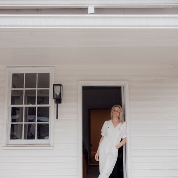 Ritual Wellness - Hi, I'm Lauren I'm a holistic nutritionist, Advanced Level colon therapist, I-ACT & LIBBE instructor, and owner of Ritual Wellness. - Colonics Near Me - Franklin, Tennessee Ritual Wellness - Hi, I'm Lauren I'm a holistic nutritionist, Advanced Level colon therapist, I-ACT & LIBBE instructor, and owner of Ritual Wellness. - Colonics Near Me - Franklin, Tennessee