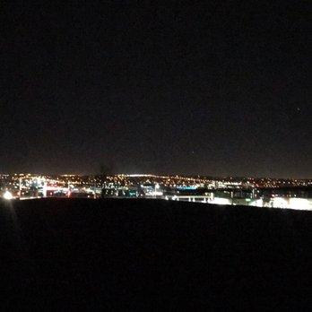 Hilltop Inn Broomfield Denver - The twinkling lights from on top of the hill - Bed & Breakfast Near Me - Broomfield, Colorado Hilltop Inn Broomfield Denver - The twinkling lights from on top of the hill - Bed & Breakfast Near Me - Broomfield, Colorado
