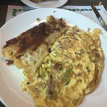 Whiskey Down Diner - ABC Omelette - Bars Near Me - Farmingdale, New York
