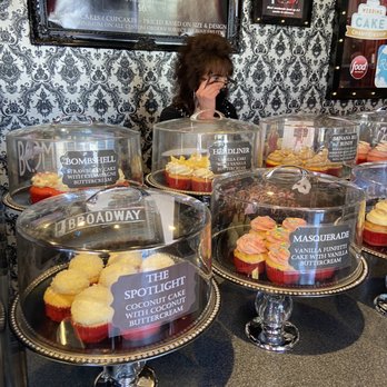 Showboy BakeShop - Cupcakes !!!! - Bakeries Near Me - Henderson, Nevada