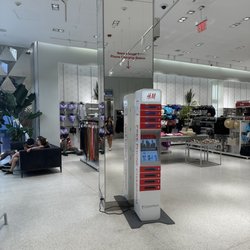 H&M