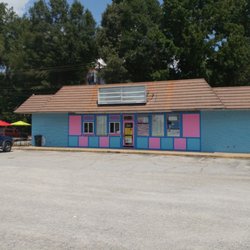 Pelican's SnoBalls - Building