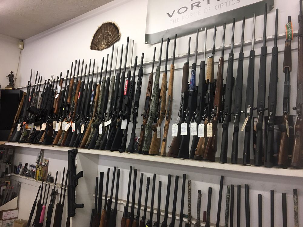 BOB’S PAWN SHOP Updated September 2024 704 W Court St, Newton