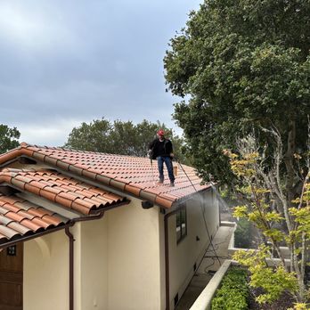 Carmel Valley Window Cleaning Gerardo - Window Washing Near Me Carmel Valley Window Cleaning Gerardo - Window Washing Near Me