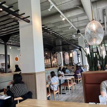 Keke's Breakfast Cafe - Interior - Breakfast & Brunch Near Me - Sunnyvale, California