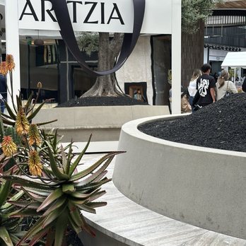 Aritzia - Women's Clothing Near Me - Los Angeles, California