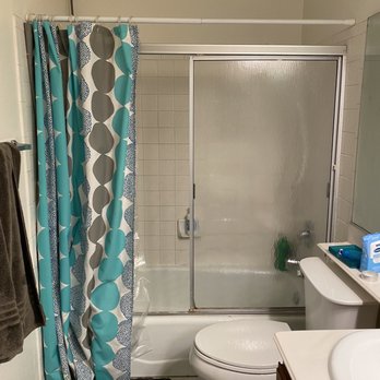 All Handyman Service - Before: Old shower doors - Handyman Near Me All Handyman Service - Before: Old shower doors - Handyman Near Me