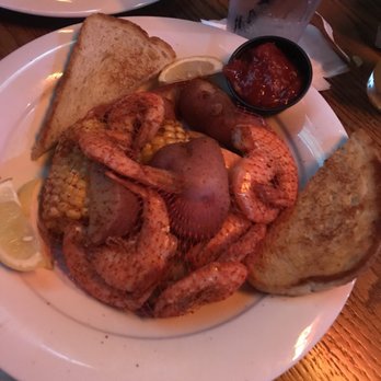Hickory Tavern - Low Country Shrimp Boil - American Near Me - Charlotte, North Carolina Hickory Tavern - Low Country Shrimp Boil - American Near Me - Charlotte, North Carolina