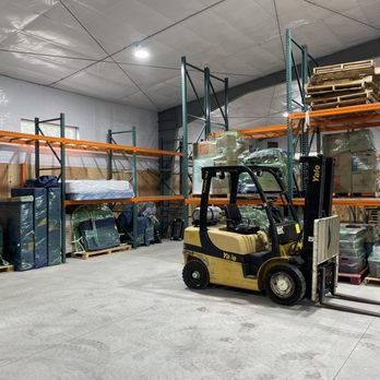 Strong Horse Home Solutions - A look into our secure & climate controlled storage - Movers Near Me Strong Horse Home Solutions - A look into our secure & climate controlled storage - Movers Near Me