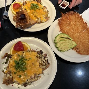 Sweet E's Cafe - Extreme mess & hashbrowns - Cafes Near Me - Honolulu, Hawaii