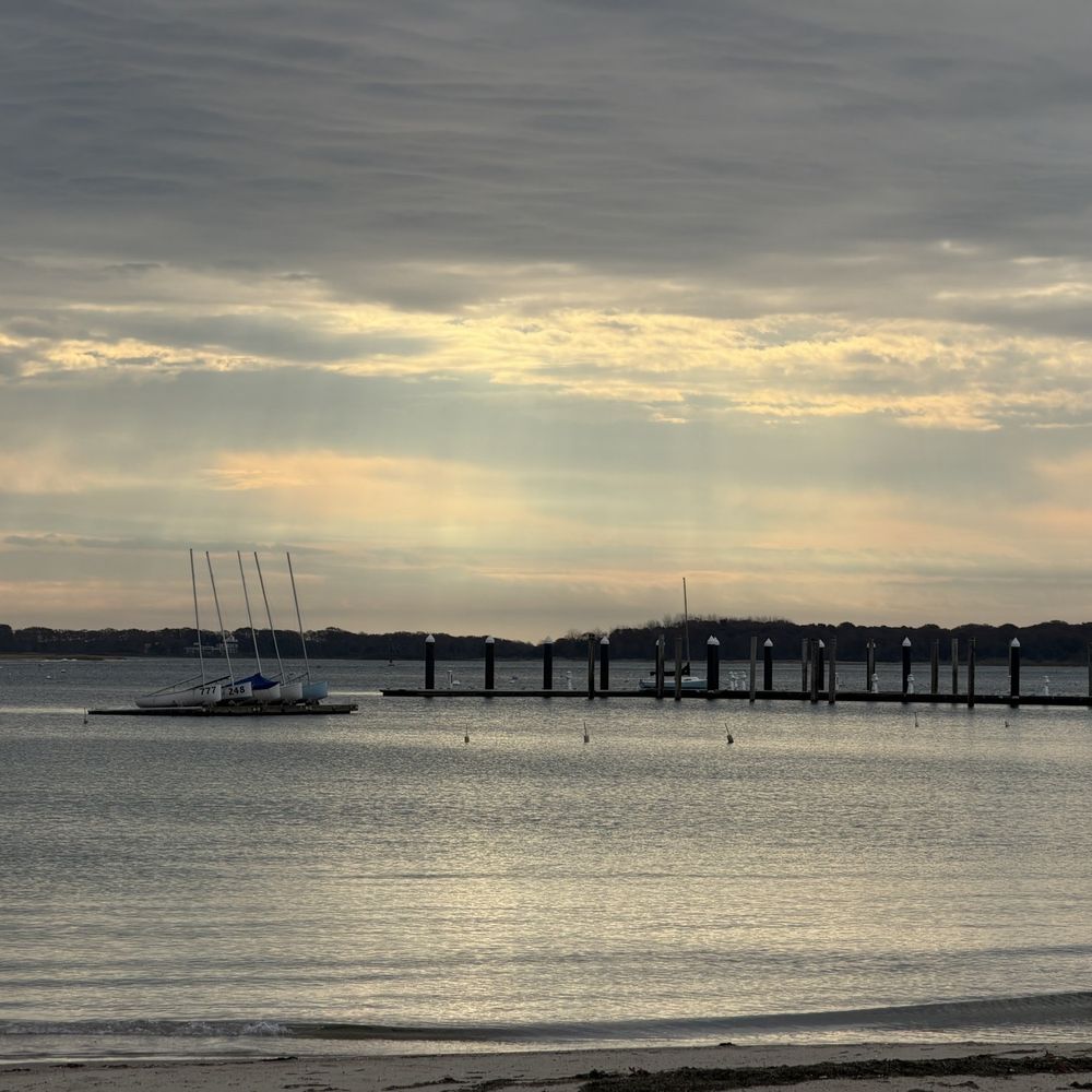 Veteran's Beach - Lewis Bay - Beaches Near Me - Barnstable, Massachusetts