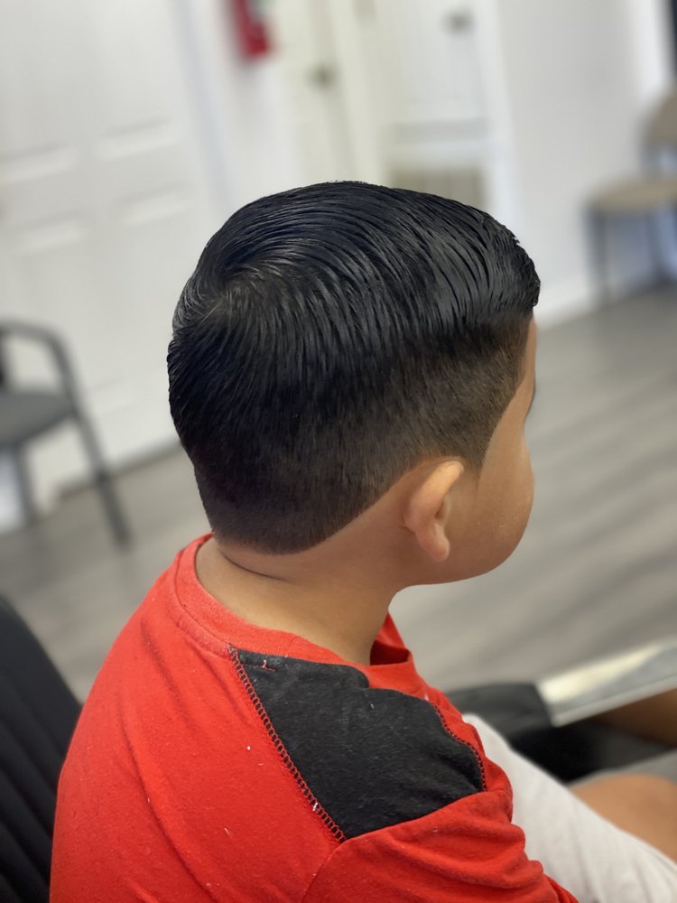 EXECUTIVE BARBER SHOP Updated September 2024 4631 W Napoleon Ave