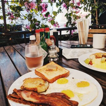 Cora's Coffee Shoppe - Coffee & Tea Near Me - Santa Monica, California Cora's Coffee Shoppe - Coffee & Tea Near Me - Santa Monica, California