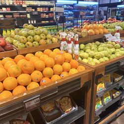 Nicholas Markets The Fresh Grocer