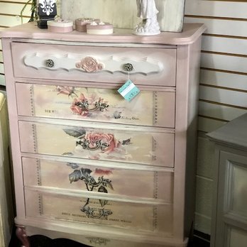 Sweet Dee's Antique Boutique - Crazy cozy cute dresser! - Antiques Near Me - Mount Clemens, Michigan Sweet Dee's Antique Boutique - Crazy cozy cute dresser! - Antiques Near Me - Mount Clemens, Michigan