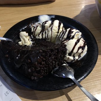 Buffalo Wild Wings - Mini Chocolate Fudge Cake with ice cream delicious - American Near Me - Henderson, Nevada Buffalo Wild Wings - Mini Chocolate Fudge Cake with ice cream delicious - American Near Me - Henderson, Nevada