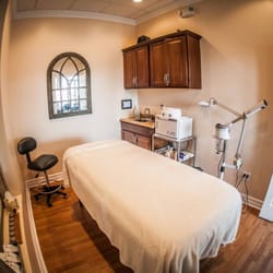 Di Lusso Salon & Spa - Treatments room