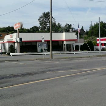 Eat'n Park - a view of a fast food restaurant - Diners Near Me - Butler, Pennsylvania