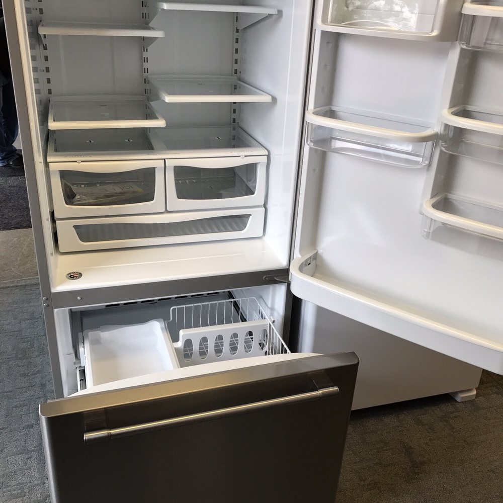 Rebennack Appliance & Tv - Maytag MBF2258FEZ refrigerator - Home & Garden Near Me - Kingston, Pennsylvania