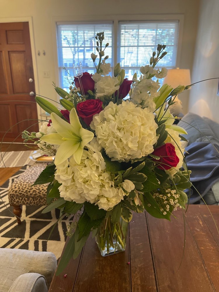 PETALS ON PRINCE 10 Photos & 22 Reviews 1470 Prince Ave, Athens