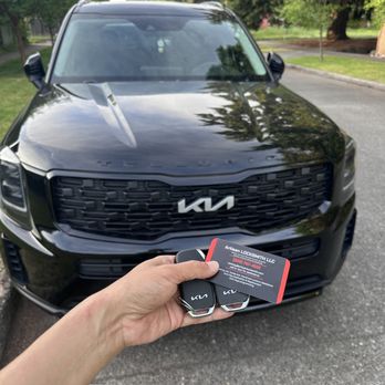 Artisan Locksmith - Spare keyfob Kia Tellurida 2022 - Keys & Locksmiths Near Me - Snohomish, Washington Artisan Locksmith - Spare keyfob Kia Tellurida 2022 - Keys & Locksmiths Near Me - Snohomish, Washington