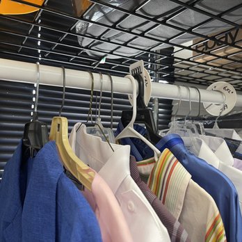 Tag Sale Warehouse - Plus Size - Thrift Stores Near Me - Norwalk, Connecticut Tag Sale Warehouse - Plus Size - Thrift Stores Near Me - Norwalk, Connecticut