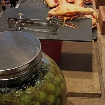 Kapikua - Nothing labelled, so I can't suggest any particular items. - Spanish Near Me - Bilbao, BI