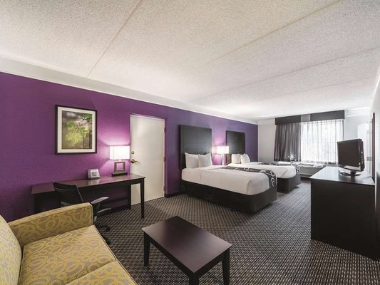La Quinta Inn & Suites by Wyndham San Antonio Downtown by null