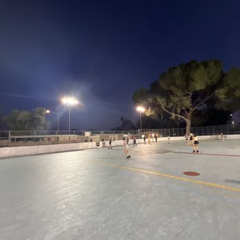LA Roller Skating Lessons - Wednesday night Skate! - Skating Rinks Near Me - Burbank, California LA Roller Skating Lessons - Wednesday night Skate! - Skating Rinks Near Me - Burbank, California