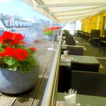 Brandauer Gerngroß - Outdoor roof-deck dining area - Austrian Near Me - Vienna, 9