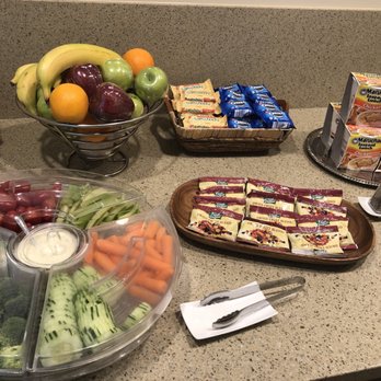 The Club - Veggies, fruit, cookies - Airport Lounges Near Me - Hebron, Kentucky The Club - Veggies, fruit, cookies - Airport Lounges Near Me - Hebron, Kentucky