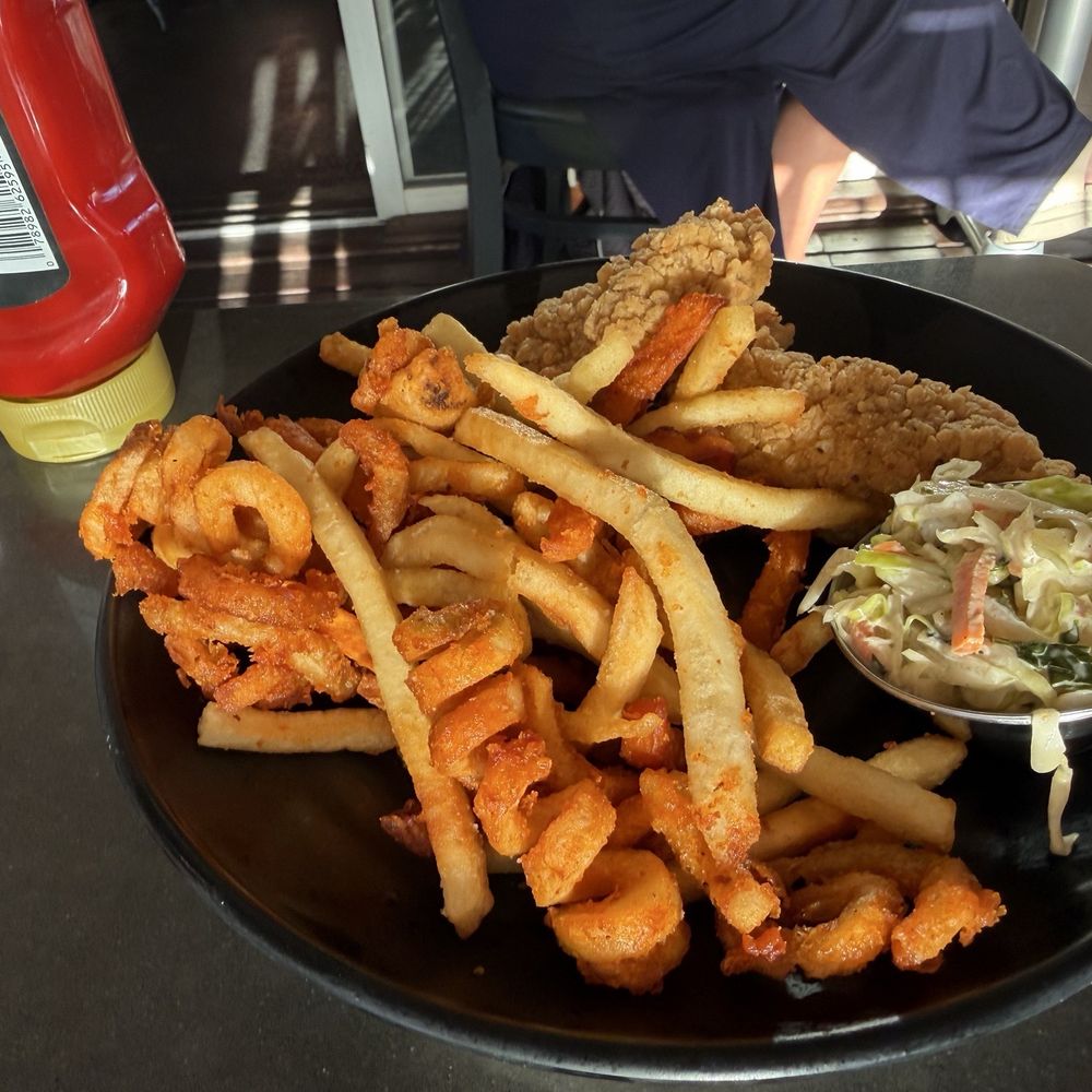 Coco Deck - Chicken fingers - Mexican Near Me - Lahaina, Hawaii