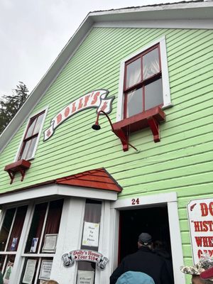 Dolly's House by null