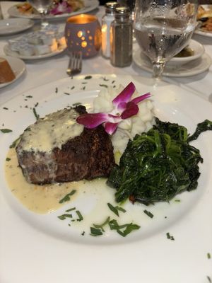 512 Bistro Bar & Restaurant by null