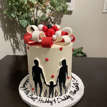 Sugar'd Bakehouse - a birthday cake for a family - Desserts Near Me Sugar'd Bakehouse - a birthday cake for a family - Desserts Near Me