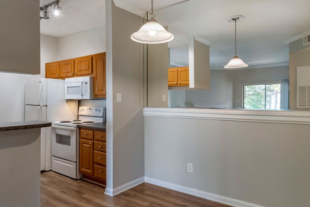 HIDDEN LAKE APARTMENT HOMES 44 Photos & 26 Reviews 900 Henderson