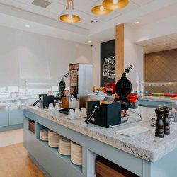 Hampton by Hilton Warsaw Airport - Breakfast Area