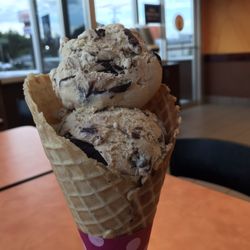 Baskin-Robbins - Two Scoop Waffle Cone