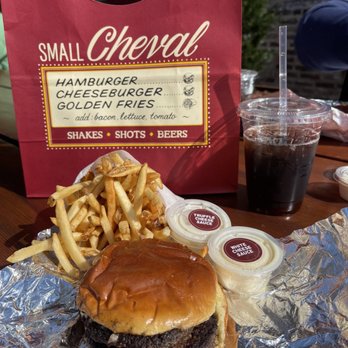Small Cheval- Old Town - Hamburger - Burgers Near Me - Chicago, Illinois