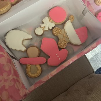 Elysse's Elite Treats - Custom Cakes Near Me Elysse's Elite Treats - Custom Cakes Near Me