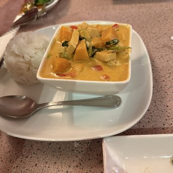 Maya Thai Laos Restaurant - Pumpkin Curry - Thai Near Me - El Sobrante, California Maya Thai Laos Restaurant - Pumpkin Curry - Thai Near Me - El Sobrante, California