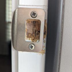 Coventry Homes - Austin - This was 'fixed'. Backdoor is still loose.
