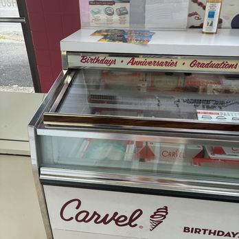 Carvel - Cake Case - Ice Cream & Frozen Yogurt Near Me - New Milford, Connecticut Carvel - Cake Case - Ice Cream & Frozen Yogurt Near Me - New Milford, Connecticut