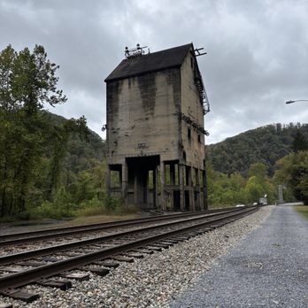 Thurmond Depot - Old coal tower - Landmarks & Historical Buildings Near Me Thurmond Depot - Old coal tower - Landmarks & Historical Buildings Near Me