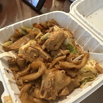 Thai Street Food - Pad see ew - Thai Near Me - Lihue, Hawaii Thai Street Food - Pad see ew - Thai Near Me - Lihue, Hawaii