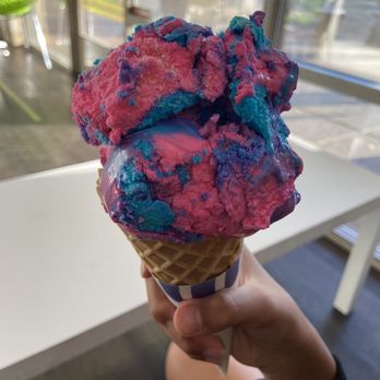 Pineapple Park - Double Scoop Cotton Candy Thrifty Ice Cream in a Waffle Cone - Ice Cream & Frozen Yogurt Near Me - Las Vegas, Nevada Pineapple Park - Double Scoop Cotton Candy Thrifty Ice Cream in a Waffle Cone - Ice Cream & Frozen Yogurt Near Me - Las Vegas, Nevada
