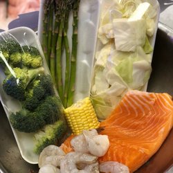 Fordham Fish Market - Pick out what you want to get steamed. For an extra $1.